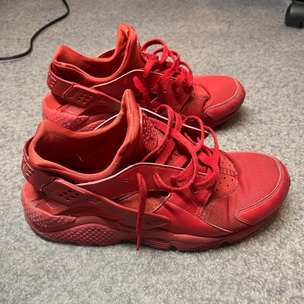 Nike Huarache Vibrant Red Athletic Shoes Size 12